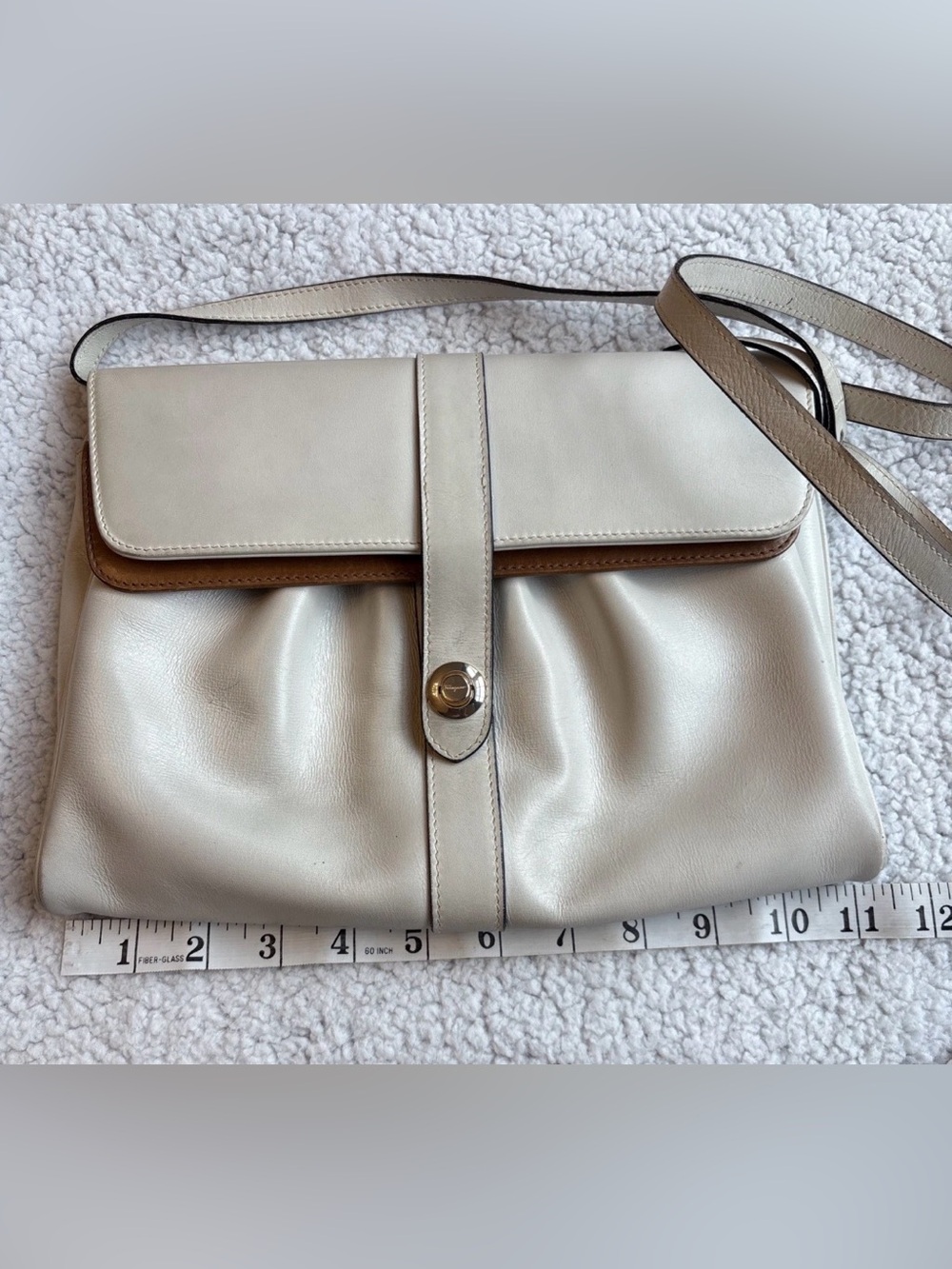 Salvatore Ferragamo Vintage Two Tone Leather Shoulder Crossbody Bag Italy Cream